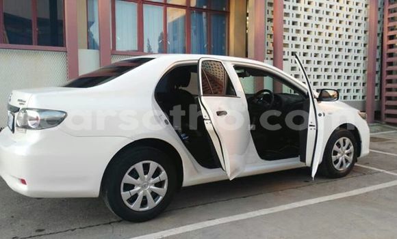 Sayi Na hannu Toyota Corolla White Mota in Maseru a Maseru Sayi Na hannu Toyota Corolla White Mota in Maseru a Maseru