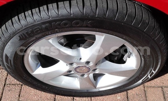 Acheter Occasion Voiture Mercedes-Benz Vito Rouge à Maseru, Maseru Acheter Occasion Voiture Mercedes-Benz Vito Rouge à Maseru, Maseru