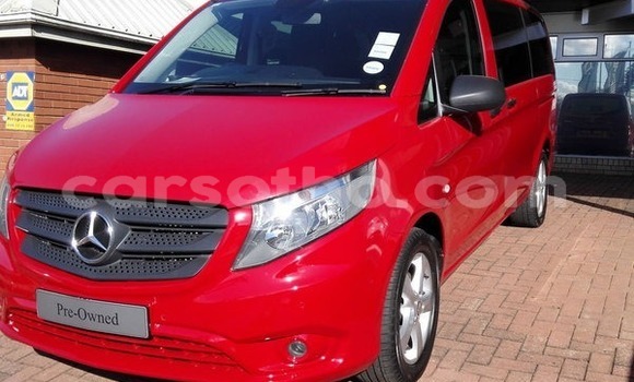 Acheter Occasion Voiture Mercedes-Benz Vito Rouge à Maseru, Maseru Acheter Occasion Voiture Mercedes-Benz Vito Rouge à Maseru, Maseru
