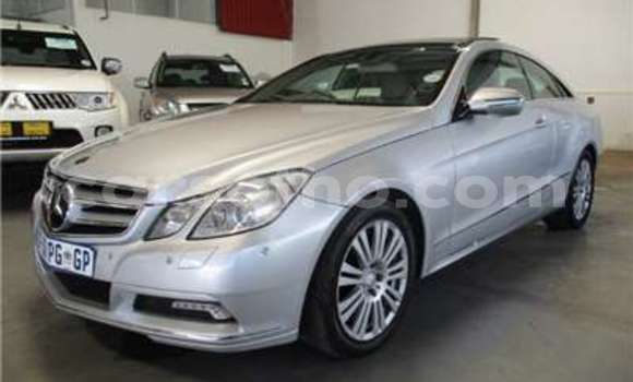 اشتري مستعمل Mercedes-Benz E–Class Silver سيارة في Maseru في Maseru اشتري مستعمل Mercedes-Benz E–Class Silver سيارة في Maseru في Maseru