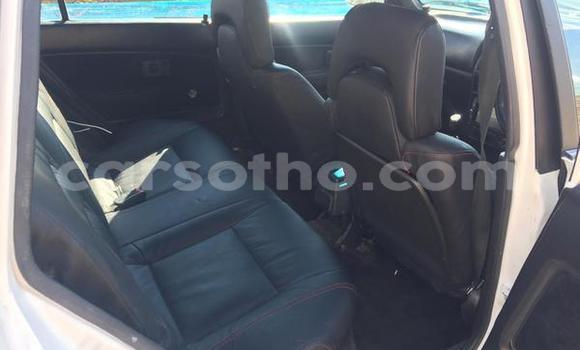 Acheter Occasion Voiture Toyota Tundra Blanc à Maputsoe, Leribe Acheter Occasion Voiture Toyota Tundra Blanc à Maputsoe, Leribe