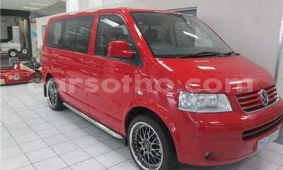 Acheter Occasion Voiture Volkswagen Caravelle Rouge à Maseru, Maseru Acheter Occasion Voiture Volkswagen Caravelle Rouge à Maseru, Maseru