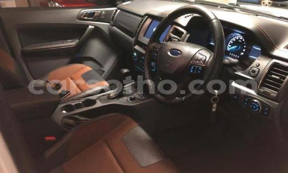 Sayi Na hannu Ford Ranger White Mota in Maseru a Maseru Sayi Na hannu Ford Ranger White Mota in Maseru a Maseru