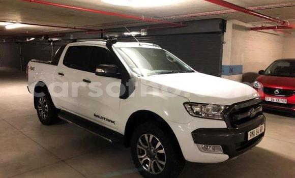 Sayi Na hannu Ford Ranger White Mota in Maseru a Maseru Sayi Na hannu Ford Ranger White Mota in Maseru a Maseru