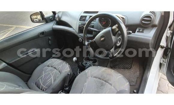 Sayi Na hannu Chevrolet Spark White Mota in Maseru a Maseru Sayi Na hannu Chevrolet Spark White Mota in Maseru a Maseru