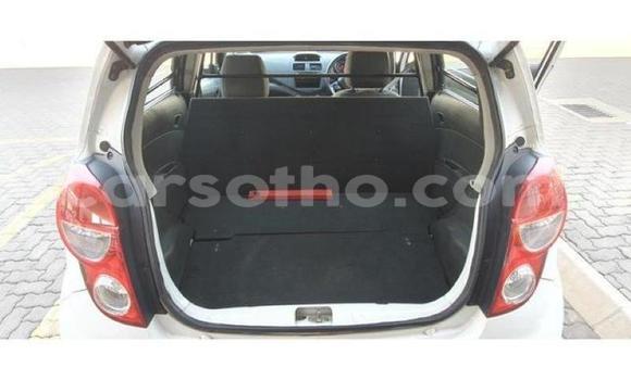 Sayi Na hannu Chevrolet Spark White Mota in Maseru a Maseru Sayi Na hannu Chevrolet Spark White Mota in Maseru a Maseru