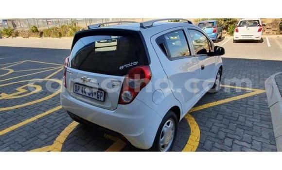 Sayi Na hannu Chevrolet Spark White Mota in Maseru a Maseru Sayi Na hannu Chevrolet Spark White Mota in Maseru a Maseru