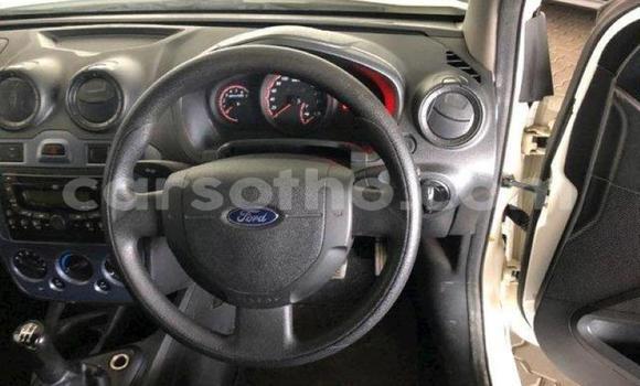 Acheter Occasion Voiture Ford Fiesta Blanc à Maseru, Maseru Acheter Occasion Voiture Ford Fiesta Blanc à Maseru, Maseru