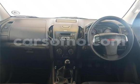 Sayi Na hannu Isuzu KB Red Mota in Maseru a Maseru Sayi Na hannu Isuzu KB Red Mota in Maseru a Maseru