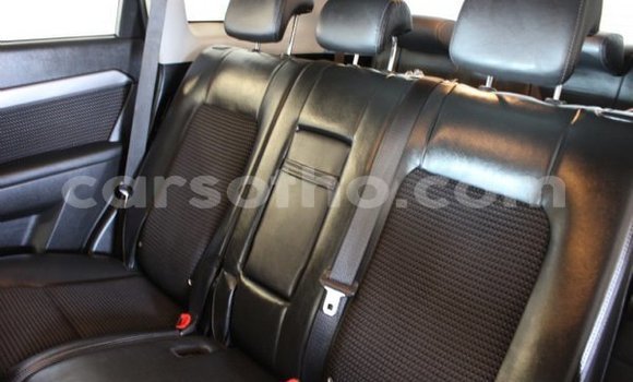 Acheter Occasion Voiture Chevrolet Captiva Bleu à Butha–Buthe, Thaba-Tseka Acheter Occasion Voiture Chevrolet Captiva Bleu à Butha–Buthe, Thaba-Tseka