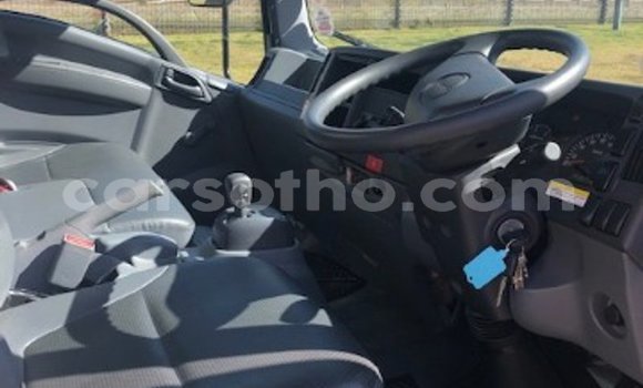 Acheter Occasion Utilitaire Isuzu FVZ Blanc à Hlotse, Leribe Acheter Occasion Utilitaire Isuzu FVZ Blanc à Hlotse, Leribe
