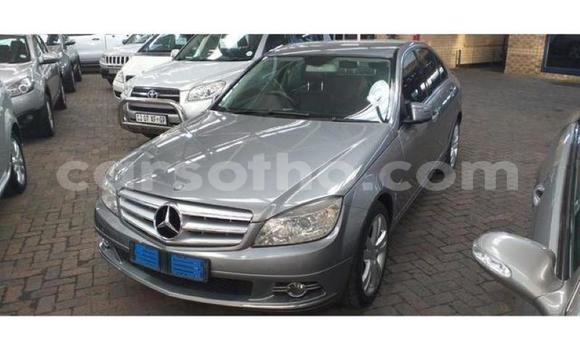 Acheter Occasion Voiture Mercedes-Benz C–Class Gris à Maseru, Maseru Acheter Occasion Voiture Mercedes-Benz C–Class Gris à Maseru, Maseru