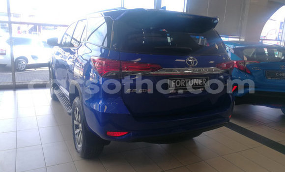 Sayi Na hannu Toyota Fortuner Blue Mota in Hlotse a Leribe Sayi Na hannu Toyota Fortuner Blue Mota in Hlotse a Leribe