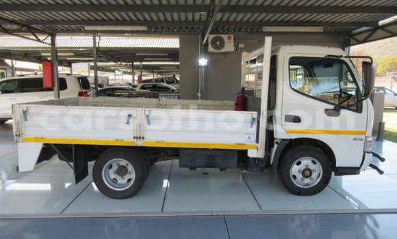 اشتري مستعمل Hino Ranger White شاحنة في Butha–Buthe في Thaba-Tseka اشتري مستعمل Hino Ranger White شاحنة في Butha–Buthe في Thaba-Tseka