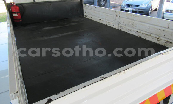 اشتري مستعمل Hino Ranger White شاحنة في Butha–Buthe في Thaba-Tseka اشتري مستعمل Hino Ranger White شاحنة في Butha–Buthe في Thaba-Tseka