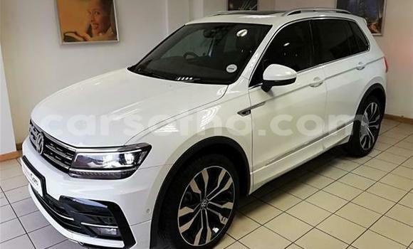 اشتري مستعمل Volkswagen Tiguan White سيارة في Mafeteng في Mafeteng اشتري مستعمل Volkswagen Tiguan White سيارة في Mafeteng في Mafeteng
