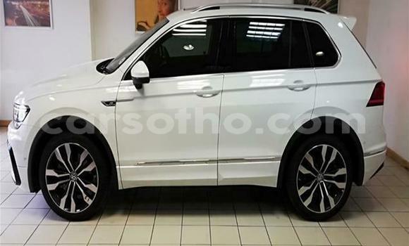اشتري مستعمل Volkswagen Tiguan White سيارة في Mafeteng في Mafeteng اشتري مستعمل Volkswagen Tiguan White سيارة في Mafeteng في Mafeteng
