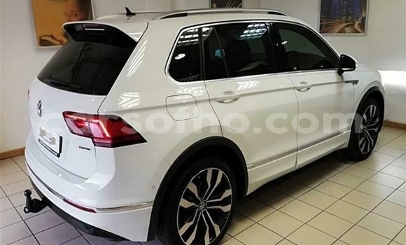 اشتري مستعمل Volkswagen Tiguan White سيارة في Mafeteng في Mafeteng اشتري مستعمل Volkswagen Tiguan White سيارة في Mafeteng في Mafeteng