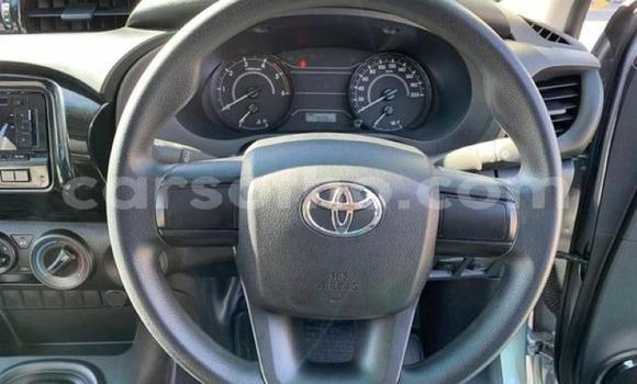 Sayi Na hannu Toyota Hilux Silver Mota in Maseru a Maseru Sayi Na hannu Toyota Hilux Silver Mota in Maseru a Maseru