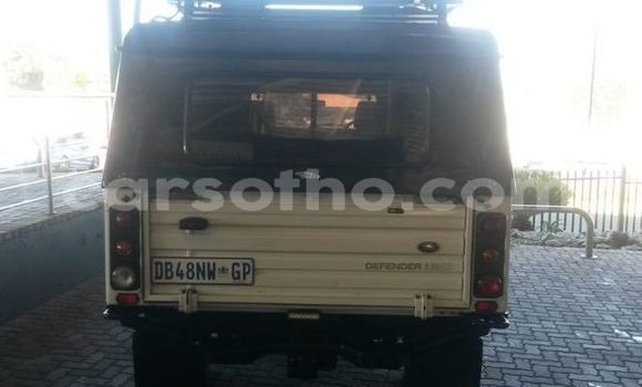 Acheter Occasion Voiture Land Rover Defender Blanc à Butha–Buthe, Thaba-Tseka Acheter Occasion Voiture Land Rover Defender Blanc à Butha–Buthe, Thaba-Tseka