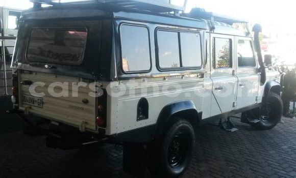 Acheter Occasion Voiture Land Rover Defender Blanc à Butha–Buthe, Thaba-Tseka Acheter Occasion Voiture Land Rover Defender Blanc à Butha–Buthe, Thaba-Tseka