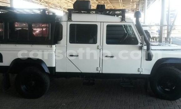 Acheter Occasion Voiture Land Rover Defender Blanc à Butha–Buthe, Thaba-Tseka Acheter Occasion Voiture Land Rover Defender Blanc à Butha–Buthe, Thaba-Tseka