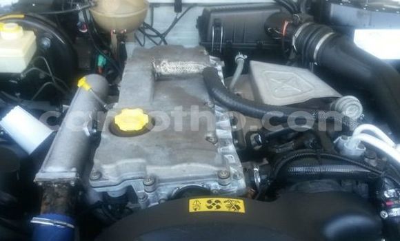 Acheter Occasion Voiture Land Rover Defender Blanc à Butha–Buthe, Thaba-Tseka Acheter Occasion Voiture Land Rover Defender Blanc à Butha–Buthe, Thaba-Tseka