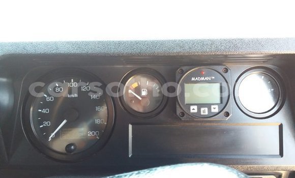 Acheter Occasion Voiture Land Rover Defender Blanc à Butha–Buthe, Thaba-Tseka Acheter Occasion Voiture Land Rover Defender Blanc à Butha–Buthe, Thaba-Tseka