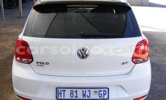 Sayi Na hannu Volkswagen Polo White Mota in Mafeteng a Mafeteng Sayi Na hannu Volkswagen Polo White Mota in Mafeteng a Mafeteng