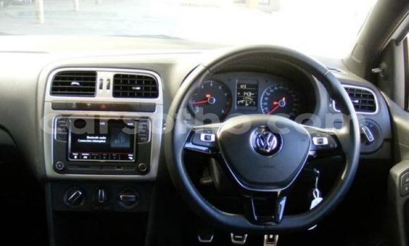 Sayi Na hannu Volkswagen Polo White Mota in Mafeteng a Mafeteng Sayi Na hannu Volkswagen Polo White Mota in Mafeteng a Mafeteng