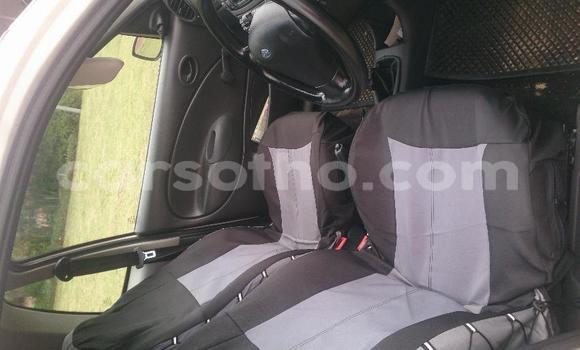 Sayi Na hannu Ford Escort White Mota in Butha–Buthe a Thaba-Tseka Sayi Na hannu Ford Escort White Mota in Butha–Buthe a Thaba-Tseka