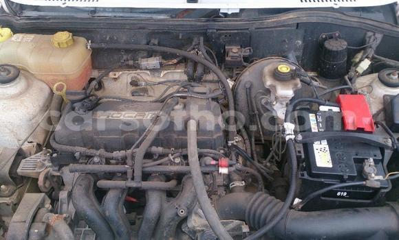 Sayi Na hannu Ford Escort White Mota in Butha–Buthe a Thaba-Tseka Sayi Na hannu Ford Escort White Mota in Butha–Buthe a Thaba-Tseka