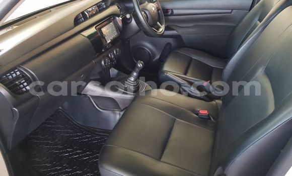 Acheter Occasion Voiture Toyota Hilux Blanc à Butha–Buthe, Thaba-Tseka Acheter Occasion Voiture Toyota Hilux Blanc à Butha–Buthe, Thaba-Tseka