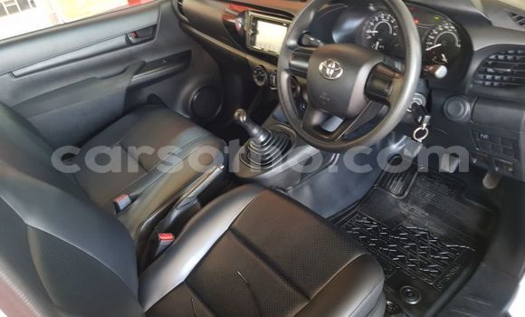 Acheter Occasion Voiture Toyota Hilux Blanc à Maputsoa, Leribe Acheter Occasion Voiture Toyota Hilux Blanc à Maputsoa, Leribe