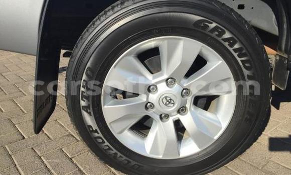 Acheter Occasion Voiture Toyota Hilux Gris à Hlotse, Leribe Acheter Occasion Voiture Toyota Hilux Gris à Hlotse, Leribe