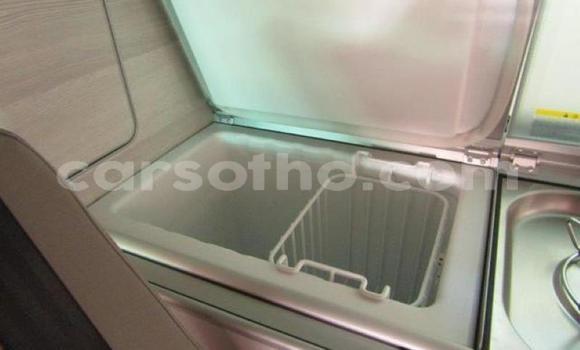 Acheter Occasion Voiture Volkswagen California Rouge à Maseru, Maseru Acheter Occasion Voiture Volkswagen California Rouge à Maseru, Maseru