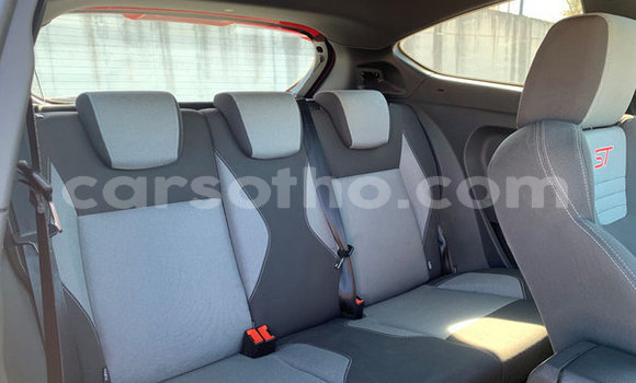 Sayi Na hannu Ford Fiesta ST Red Mota in Hlotse a Leribe Sayi Na hannu Ford Fiesta ST Red Mota in Hlotse a Leribe