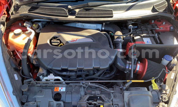Sayi Na hannu Ford Fiesta ST Red Mota in Hlotse a Leribe Sayi Na hannu Ford Fiesta ST Red Mota in Hlotse a Leribe