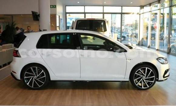 Acheter Occasion Voiture Volkswagen Golf R Blanc à Maseru, Maseru Acheter Occasion Voiture Volkswagen Golf R Blanc à Maseru, Maseru