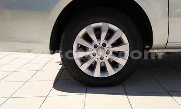 Acheter Occasion Voiture Mercedes-Benz Vito Gris à Maputsoa, Leribe Acheter Occasion Voiture Mercedes-Benz Vito Gris à Maputsoa, Leribe