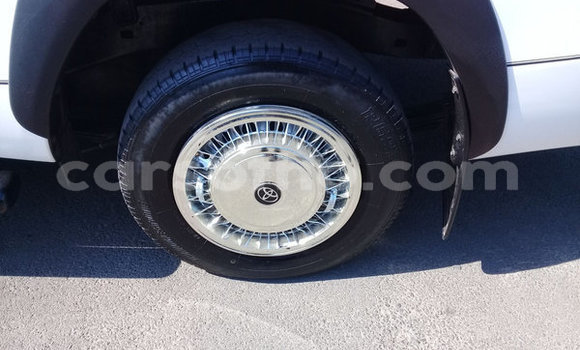 Acheter Occasion Voiture Toyota Hilux Blanc à Butha–Buthe, Thaba-Tseka Acheter Occasion Voiture Toyota Hilux Blanc à Butha–Buthe, Thaba-Tseka