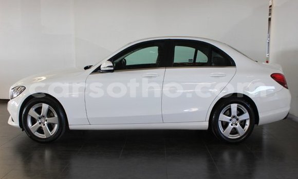 اشتري مستعمل Mercedes-Benz CLK-klasse AMG White سيارة في Hlotse في Leribe اشتري مستعمل Mercedes-Benz CLK-klasse AMG White سيارة في Hlotse في Leribe