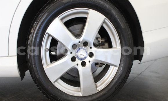 اشتري مستعمل Mercedes-Benz CLK-klasse AMG White سيارة في Hlotse في Leribe اشتري مستعمل Mercedes-Benz CLK-klasse AMG White سيارة في Hlotse في Leribe