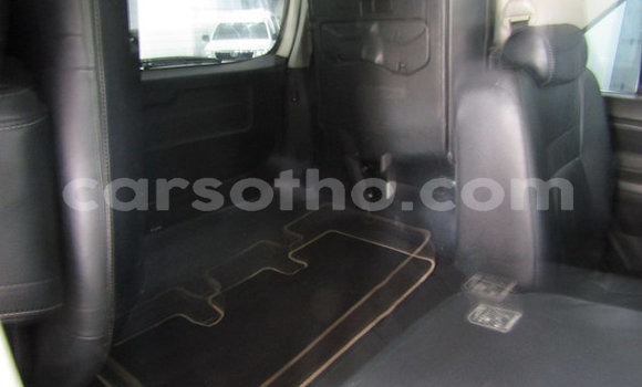 Acheter Occasion Voiture Toyota Fortuner Blanc à Maseru, Maseru Acheter Occasion Voiture Toyota Fortuner Blanc à Maseru, Maseru