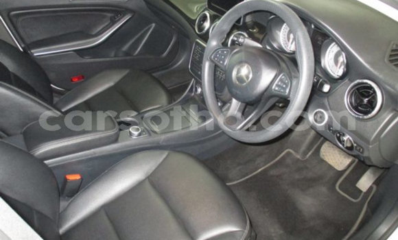 اشتري مستعمل Mercedes-Benz CLK-klasse AMG White سيارة في Maputsoa في Leribe اشتري مستعمل Mercedes-Benz CLK-klasse AMG White سيارة في Maputsoa في Leribe