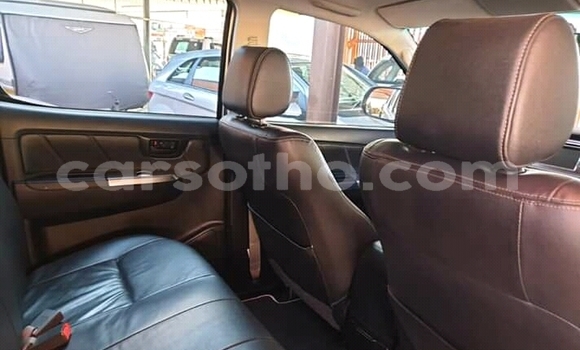 Acheter Occasion Voiture Toyota Hilux Blanc à Hlotse, Leribe Acheter Occasion Voiture Toyota Hilux Blanc à Hlotse, Leribe