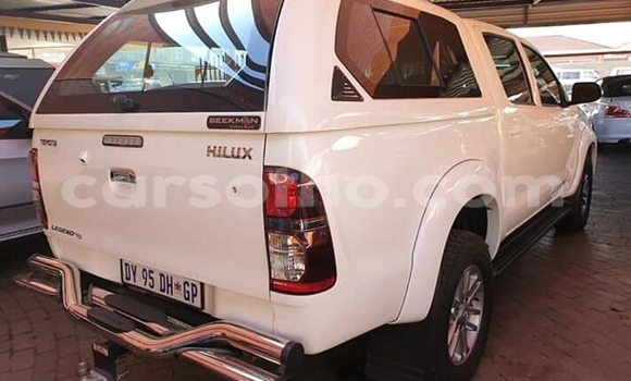 Acheter Occasion Voiture Toyota Hilux Blanc à Hlotse, Leribe Acheter Occasion Voiture Toyota Hilux Blanc à Hlotse, Leribe