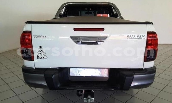Acheter Occasion Voiture Toyota Hilux Blanc à Maputsoa, Leribe Acheter Occasion Voiture Toyota Hilux Blanc à Maputsoa, Leribe