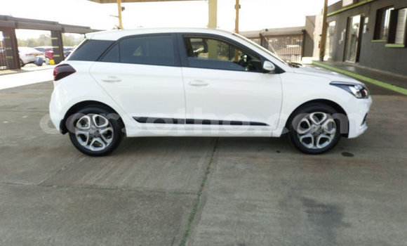 اشتري مستعمل Hyundai i20 White سيارة في Hlotse في Leribe اشتري مستعمل Hyundai i20 White سيارة في Hlotse في Leribe