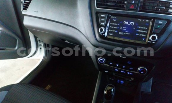 اشتري مستعمل Hyundai i20 White سيارة في Hlotse في Leribe اشتري مستعمل Hyundai i20 White سيارة في Hlotse في Leribe